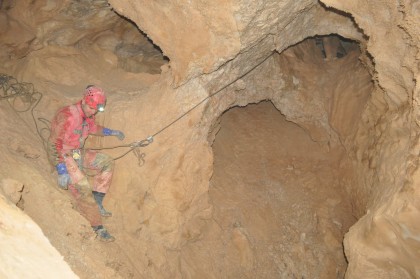 Nuove gallerie trovate traversando sui pozzi.